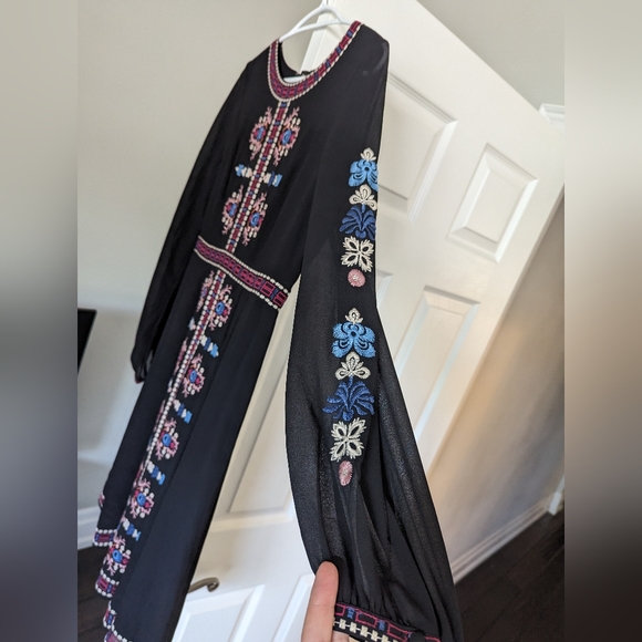 Embroidered, long-sleeve dress - Picture 2 of 4